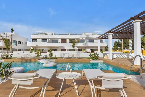 Huoneisto myytävänä Los Alcazares, Murcia, Espanja, 3 makuuhuonetta, 85 m2 No. 151573 - kuva 6