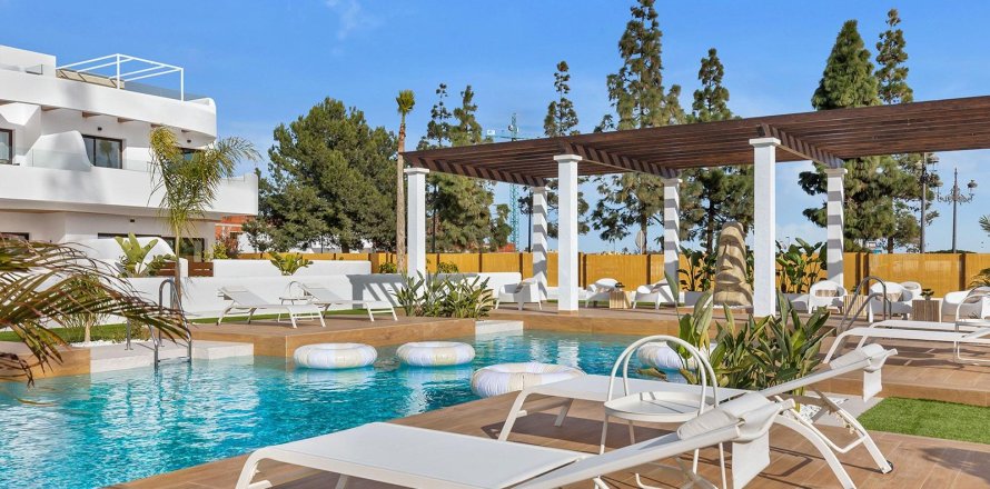 Appartamento a Los Alcazares, Murcia, Spagna 3 camere da letto, 81 mq. N° 151575