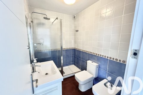 Townhouse for sale in Vilassar de Dalt, Barcelona, Spain 4 bedrooms, 228 sq.m. No. 188283 - photo 11