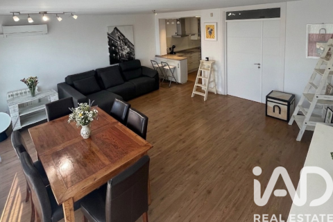Townhouse for sale in Vilassar de Dalt, Barcelona, Spain 4 bedrooms, 228 sq.m. No. 188283 - photo 5