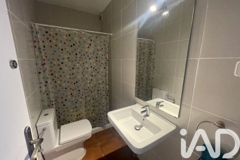 Townhouse for sale in Vilassar de Dalt, Barcelona, Spain 4 bedrooms, 228 sq.m. No. 188283 - photo 20
