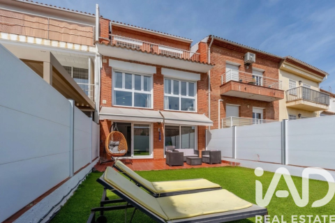Townhouse for sale in Vilassar de Dalt, Barcelona, Spain 4 bedrooms, 228 sq.m. No. 188283 - photo 22