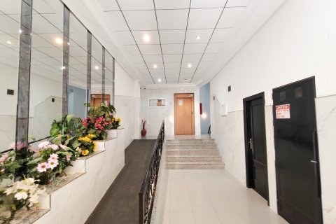 Dzīvoklis pārdošanā Torrevieja, Alicante, Spānijā 3 istabas, 75 m2 Nr. 196342 - attēls 28