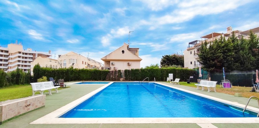 Dzīvoklis La Zenia, Alicante, Spānijā 3 istabas, 93 m2 Nr. 196340