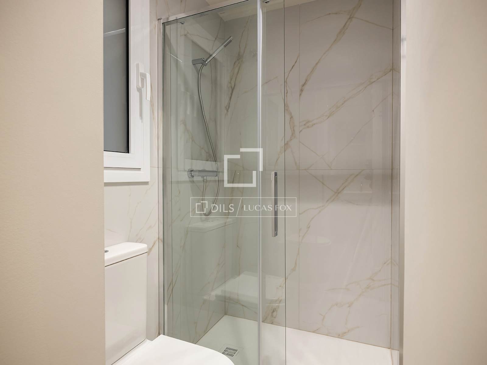 Huoneisto Barcelona, Espanja 2 makuuhuonetta, 117 m2 No. 161461
