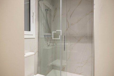 Lägenhet till salu i Barcelona, Spanien 2 sovrum, 117 kvm. Nr. 161461 - foto 28