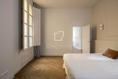Lägenhet till salu i Barcelona, Spanien 2 sovrum, 117 kvm. Nr. 161461 - foto 25