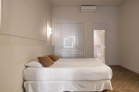 Lägenhet till salu i Barcelona, Spanien 2 sovrum, 117 kvm. Nr. 161461 - foto 24