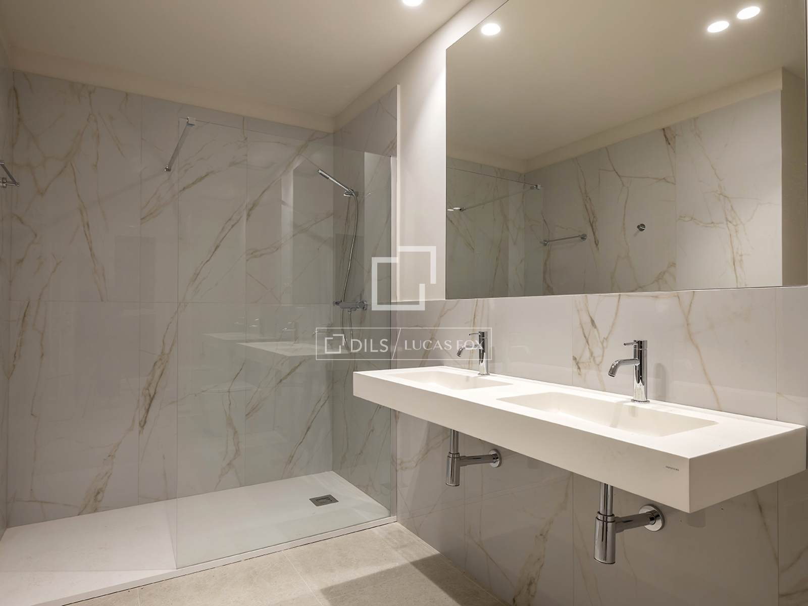 Huoneisto Barcelona, Espanja 2 makuuhuonetta, 117 m2 No. 161461