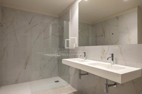 Lägenhet till salu i Barcelona, Spanien 2 sovrum, 117 kvm. Nr. 161461 - foto 21