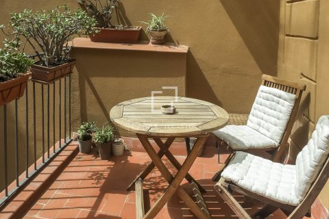 Lägenhet till salu i Barcelona, Spanien 2 sovrum, 109 kvm. Nr. 161460 - foto 4