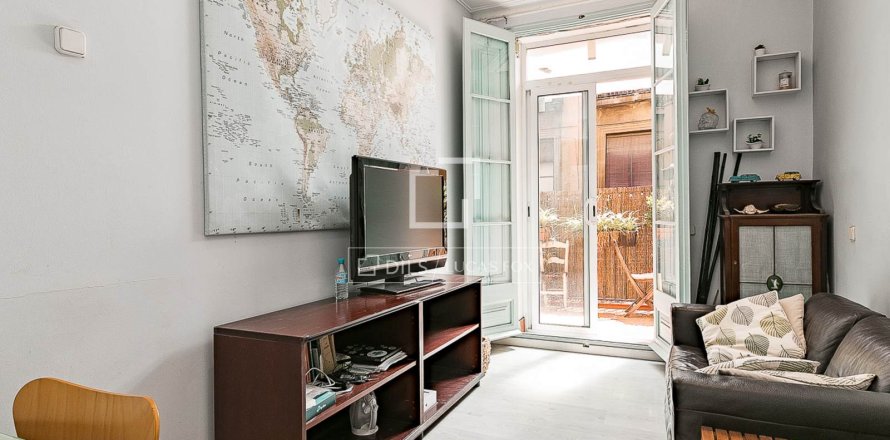 Apartamento en Barcelona, España 2 dormitorios, 109 m2 No. 161460