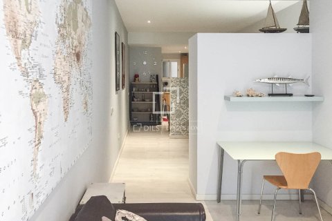 Lägenhet till salu i Barcelona, Spanien 2 sovrum, 109 kvm. Nr. 161460 - foto 3