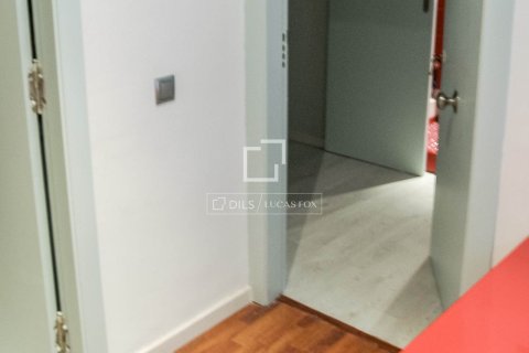 Lägenhet till salu i Barcelona, Spanien 2 sovrum, 109 kvm. Nr. 161460 - foto 24