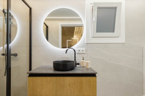 Lägenhet till salu i Barcelona, Spanien 2 sovrum, 95 kvm. Nr. 161458 - foto 18