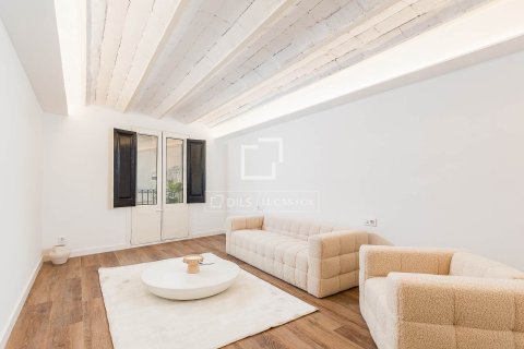 Lägenhet till salu i Barcelona, Spanien 2 sovrum, 95 kvm. Nr. 161458 - foto 2