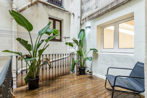 Lägenhet till salu i Barcelona, Spanien 2 sovrum, 95 kvm. Nr. 161458 - foto 25