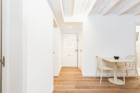 Lägenhet till salu i Barcelona, Spanien 2 sovrum, 95 kvm. Nr. 161458 - foto 8