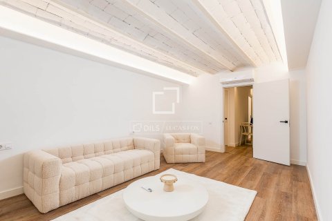 Lägenhet till salu i Barcelona, Spanien 2 sovrum, 95 kvm. Nr. 161458 - foto 3