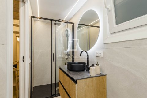 Lägenhet till salu i Barcelona, Spanien 2 sovrum, 95 kvm. Nr. 161458 - foto 17