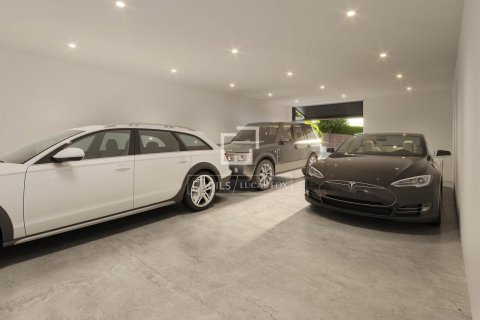 Villa for sale in Sitges, Barcelona, Spain 5 bedrooms, 270 sq.m. No. 161459 - photo 13