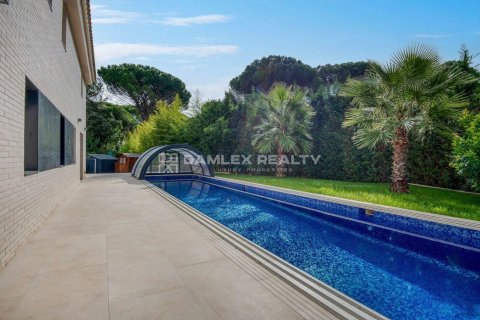 Huvila myytävänä Santa Cristina d'Aro, Girona, Espanja, 8 makuuhuonetta, 710 m2 No. 176721 - kuva 3