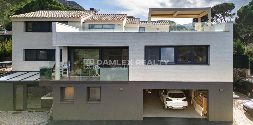 Huvila Santa Cristina d'Aro, Girona, Espanja 8 makuuhuonetta, 710 m2 No. 176721