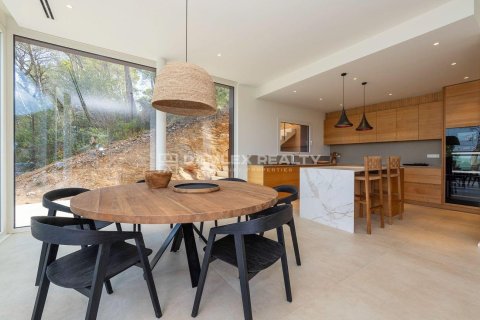 Huvila myytävänä Begur, Girona, Espanja, 4 makuuhuonetta, 347 m2 No. 176724 - kuva 6
