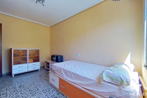 Apartament w Vila-real, Castellon, Hiszpania 4 sypialnie, 110 mkw. nr 187712 – zdjęcie 8