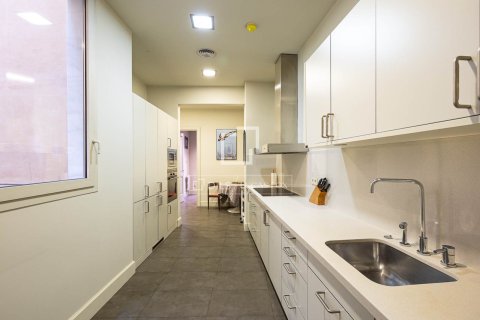 Appartamento in affitto a Barcelona, Spagna 4 camere da letto, 196 mq. N° 150237 - foto 15