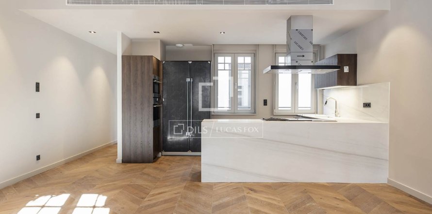 Wohnung in Barcelona, Spanien 1 Schlafzimmer, 90 m2 Nr. 150243