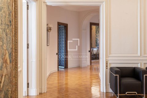 Wohnung zur Miete in Barcelona, Spanien 5 Schlafzimmer, 513 m2 Nr. 150240 - Foto 20