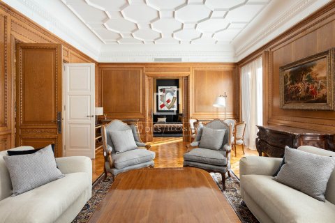 Wohnung zur Miete in Barcelona, Spanien 5 Schlafzimmer, 513 m2 Nr. 150240 - Foto 12