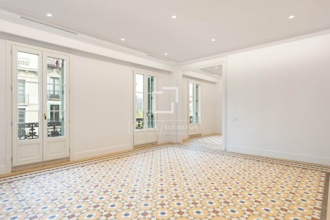 Wohnung zur Miete in Barcelona, Spanien 3 Schlafzimmer, 313 m2 Nr. 150238 - Foto 28