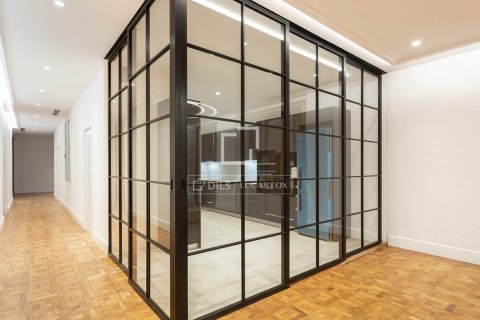 Wohnung zur Miete in Barcelona, Spanien 3 Schlafzimmer, 313 m2 Nr. 150238 - Foto 8