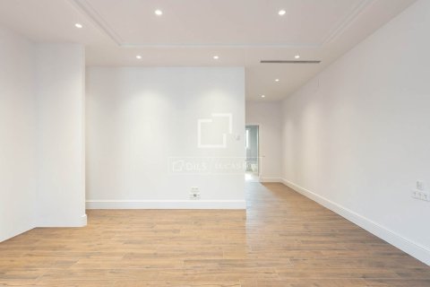 Wohnung zur Miete in Barcelona, Spanien 3 Schlafzimmer, 313 m2 Nr. 150238 - Foto 16