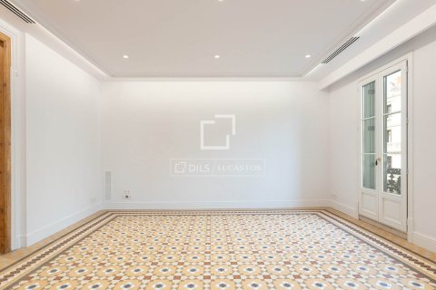 Wohnung zur Miete in Barcelona, Spanien 3 Schlafzimmer, 313 m2 Nr. 150238 - Foto 27
