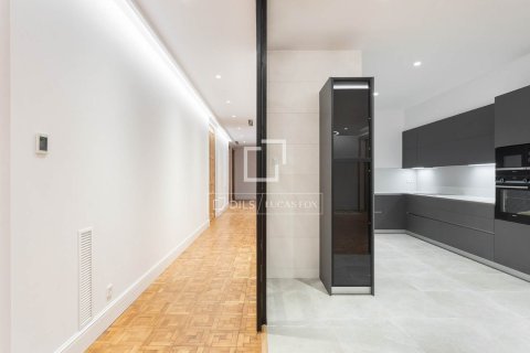 Wohnung zur Miete in Barcelona, Spanien 3 Schlafzimmer, 313 m2 Nr. 150238 - Foto 13