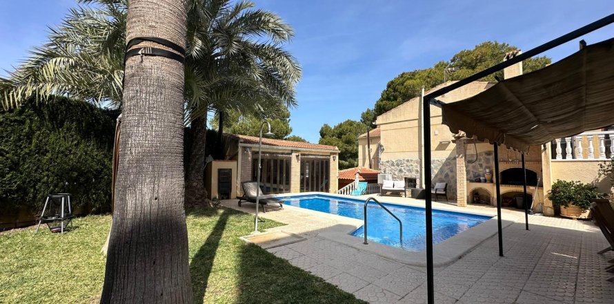 Wohnung in Torrevieja, Alicante, Spanien 4 Schlafzimmer, 247 m2 Nr. 166276