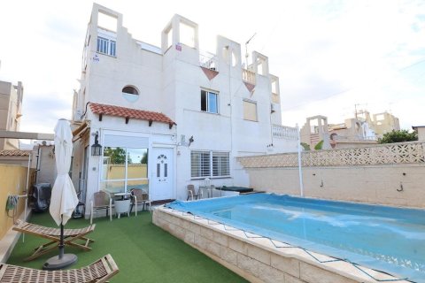 House in Torrevieja, Alicante, Spanien 3 Schlafzimmer, 132 m2 Nr. 166274