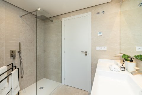 Apartment for sale in Benahavis, Malaga, Spain 2 bedrooms, 103 sq.m. No. 162149 - photo 17