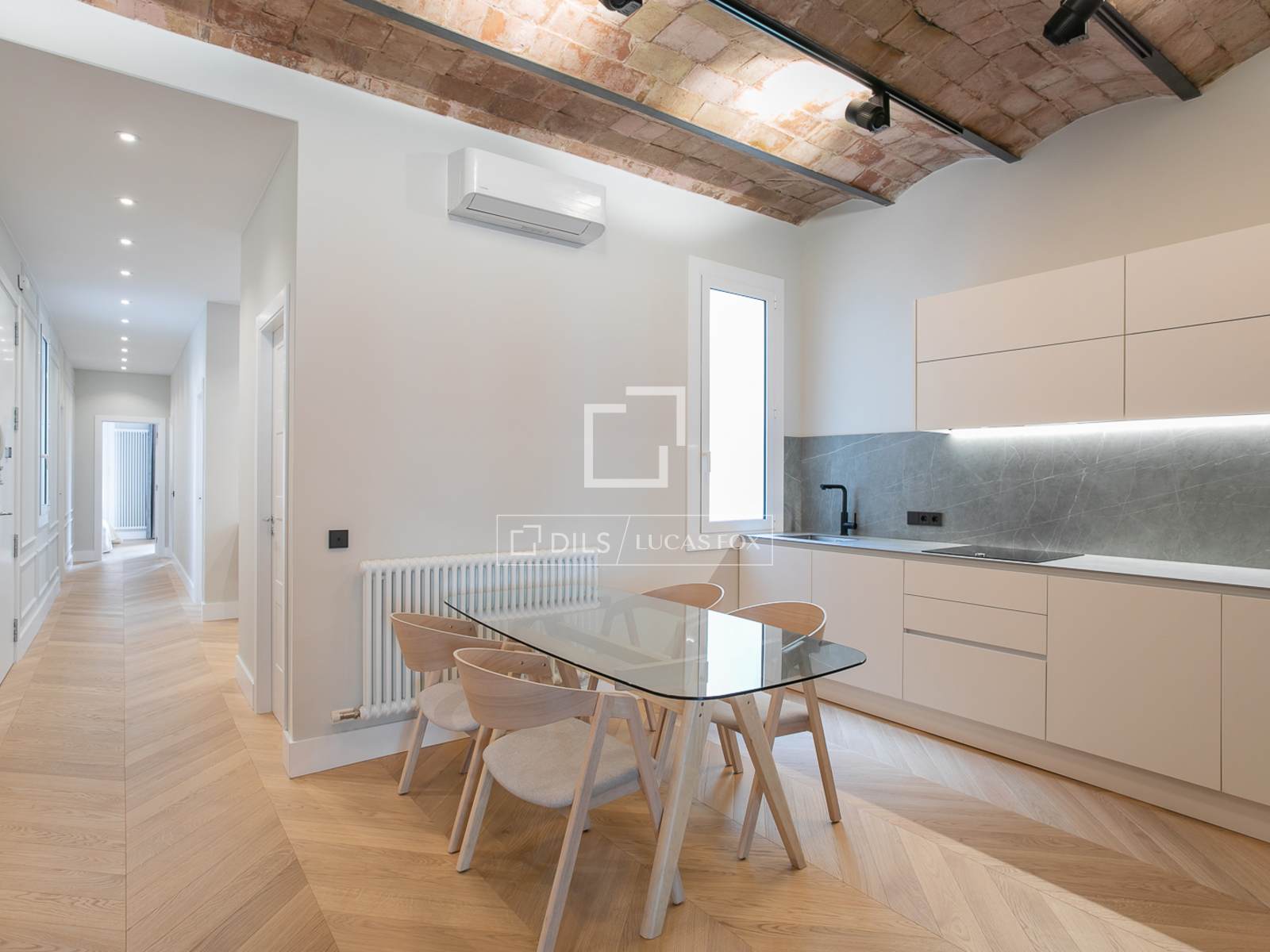 Wohnung in Barcelona, Spanien 5 Schlafzimmer, 128 m2 Nr. 192755