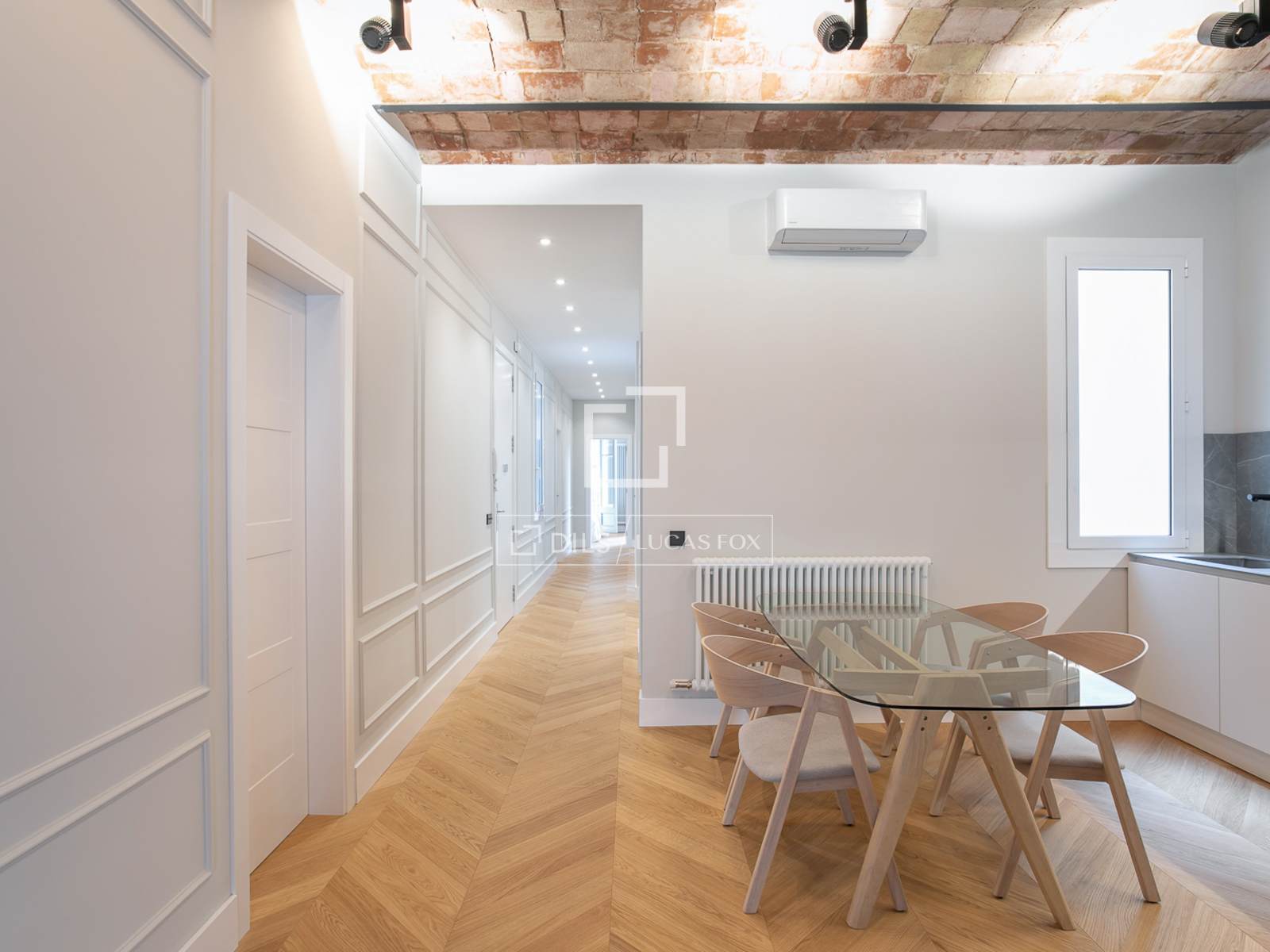Wohnung in Barcelona, Spanien 5 Schlafzimmer, 128 m2 Nr. 192755