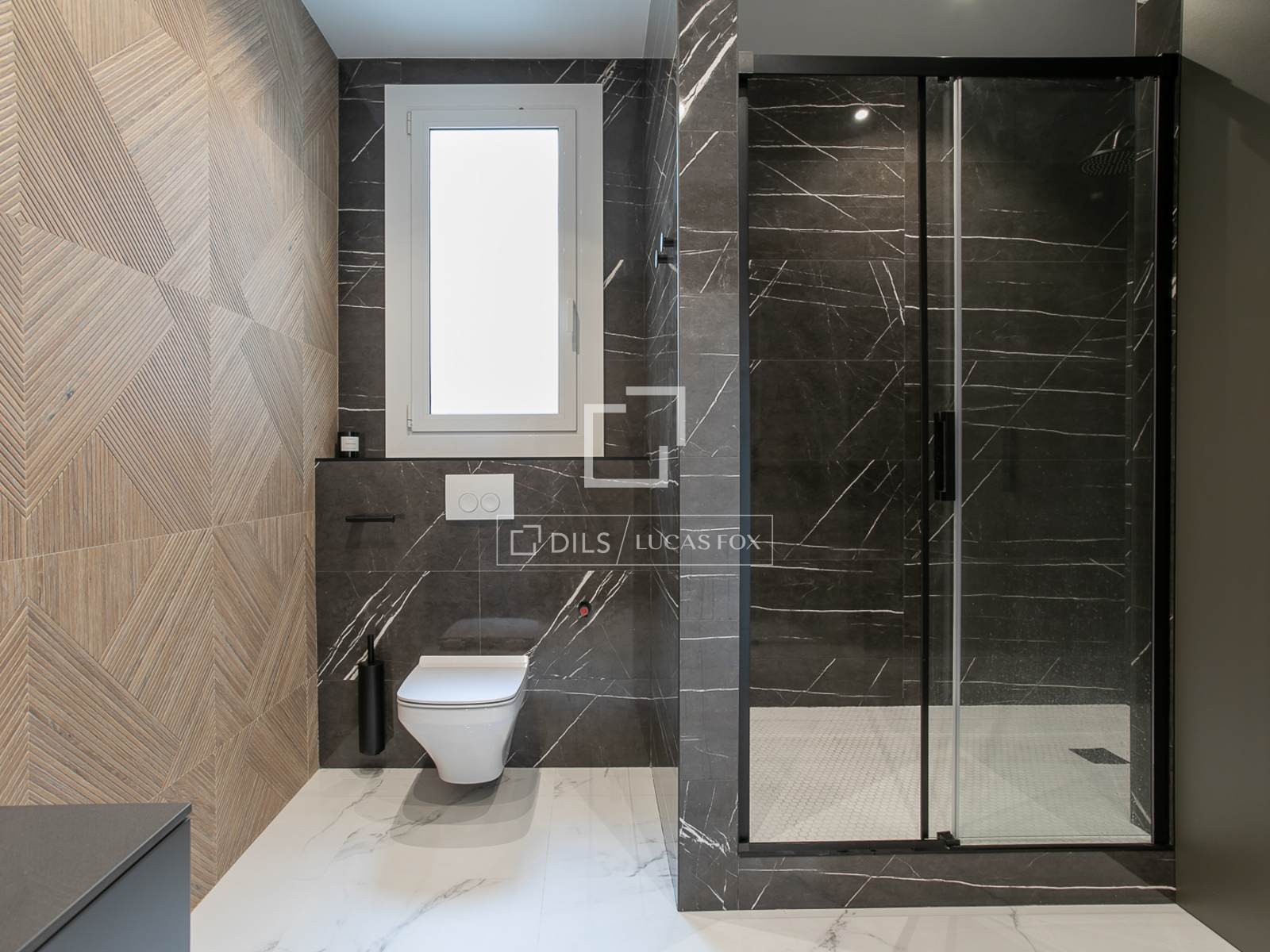 Wohnung in Barcelona, Spanien 5 Schlafzimmer, 128 m2 Nr. 192755