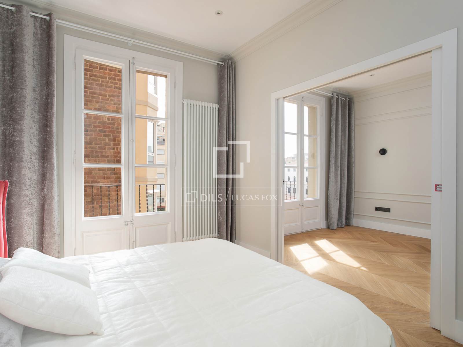 Wohnung in Barcelona, Spanien 5 Schlafzimmer, 128 m2 Nr. 192755