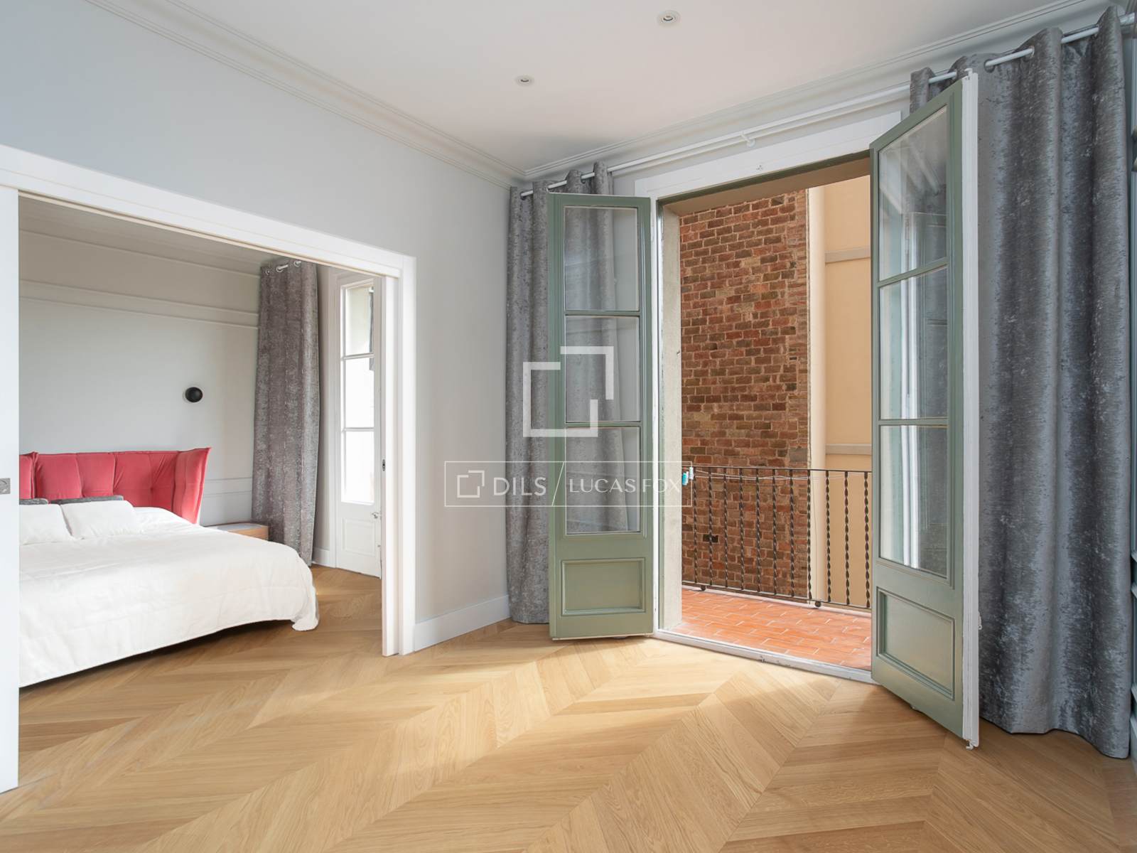 Wohnung in Barcelona, Spanien 5 Schlafzimmer, 128 m2 Nr. 192755