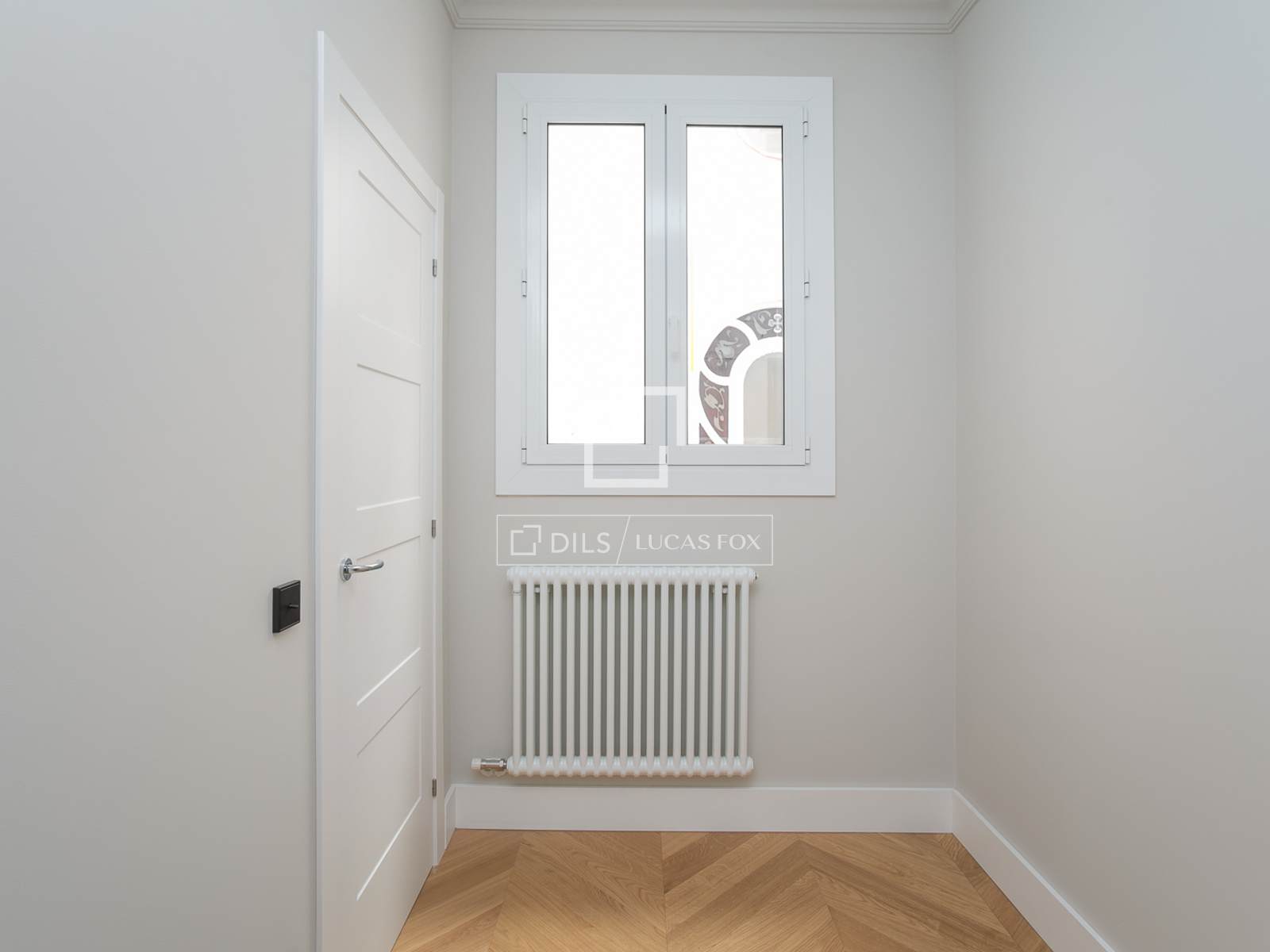 Wohnung in Barcelona, Spanien 5 Schlafzimmer, 128 m2 Nr. 192755