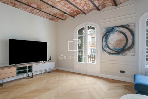 Huoneisto myytävänä Barcelona, Espanja, 5 makuuhuonetta, 128 m2 No. 192755 - kuva 9