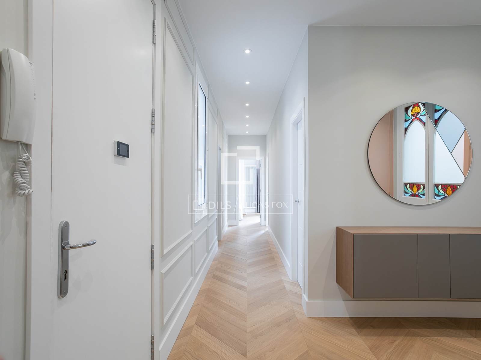 Wohnung in Barcelona, Spanien 5 Schlafzimmer, 128 m2 Nr. 192755