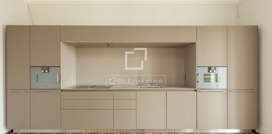 Huoneisto Barcelona, Espanja 2 makuuhuonetta, 127 m2 No. 192754